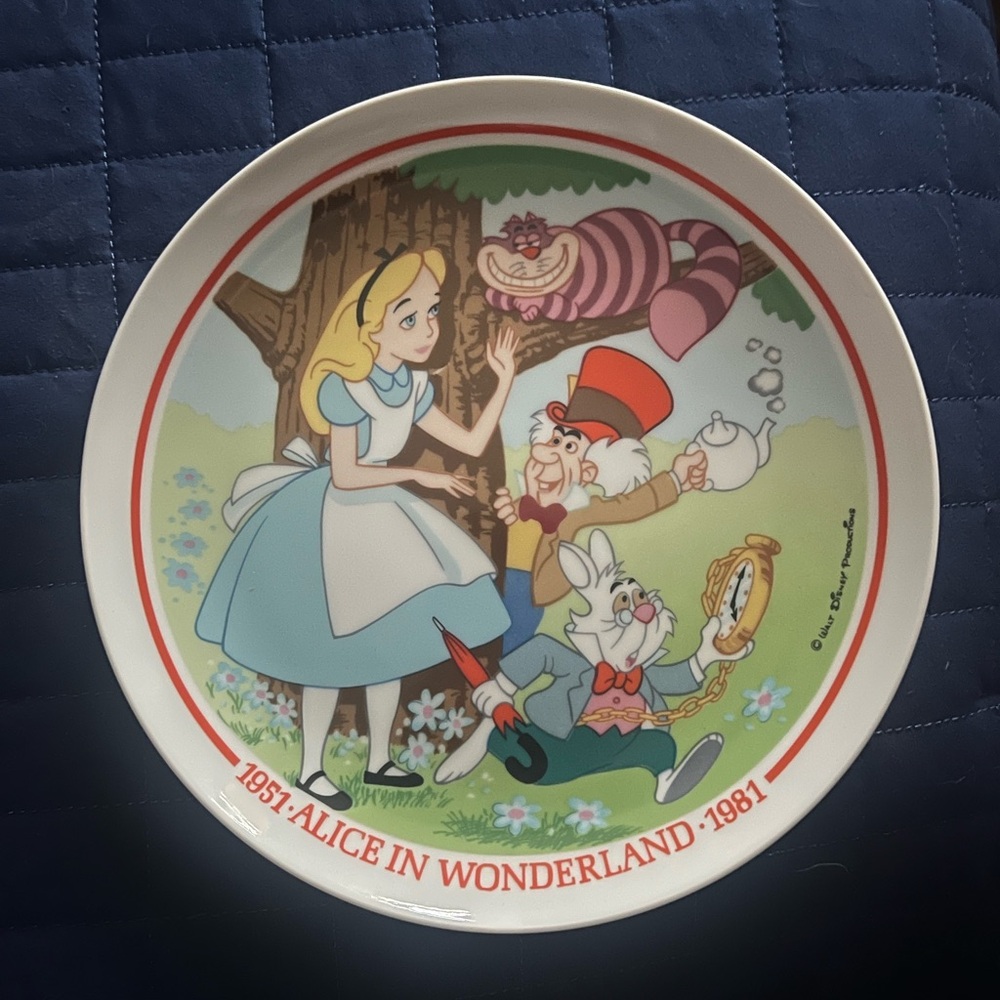 Disney Alice in Wonderland Collector's Plate